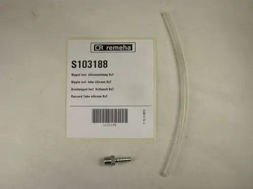 Remeha-Zubehör bestehend aus einem Drucknippel und einem transparenten Silikonschlauch. Teilnummer S103188 auf der Verpackung sichtbar.
